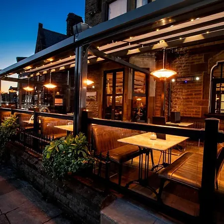 The At Cheltenham Parade 4* 해러게이트