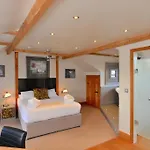 The At Cheltenham Parade 4* Harrogate