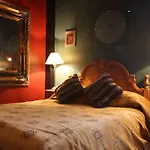 The At Cheltenham Parade 4* 해러게이트