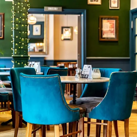 The At Cheltenham Parade 4* Harrogate