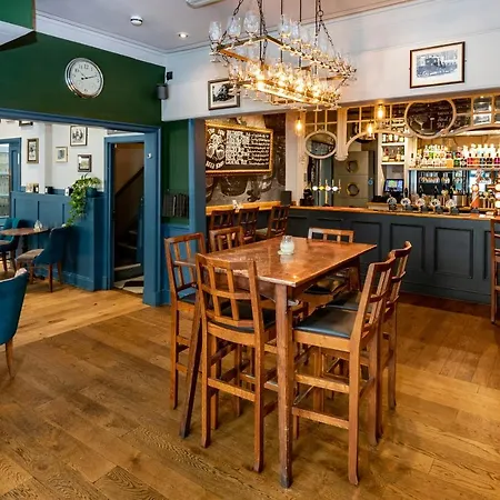 The At Cheltenham Parade 4* Harrogate