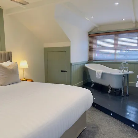 The At Cheltenham Parade 4* Harrogate