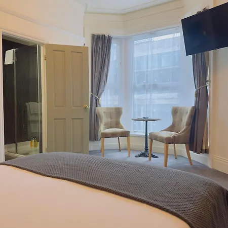 The At Cheltenham Parade 4*