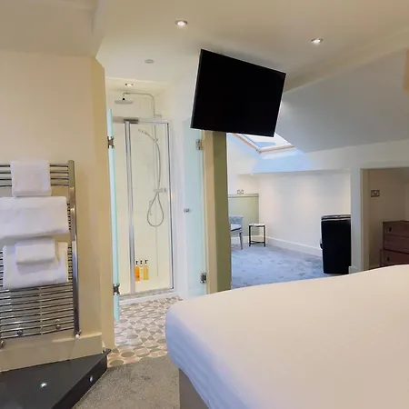 The At Cheltenham Parade 4* Harrogate