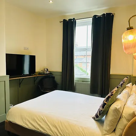 The At Cheltenham Parade Hotel