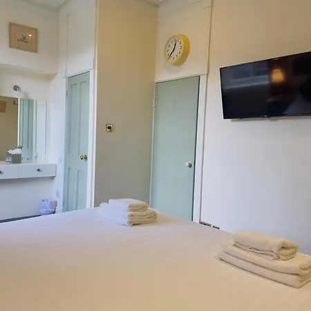 The At Cheltenham Parade Harrogate