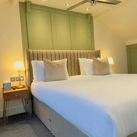 The At Cheltenham Parade Hotel Harrogate