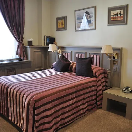 Hotel The At Cheltenham Parade