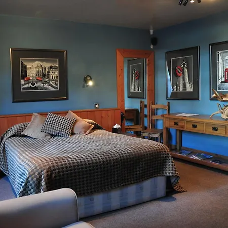 The At Cheltenham Parade 4* Harrogate