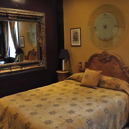 The At Cheltenham Parade Hotel Harrogate