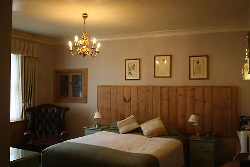 The At Cheltenham Parade Hotel