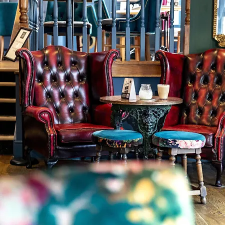 The At Cheltenham Parade Harrogate