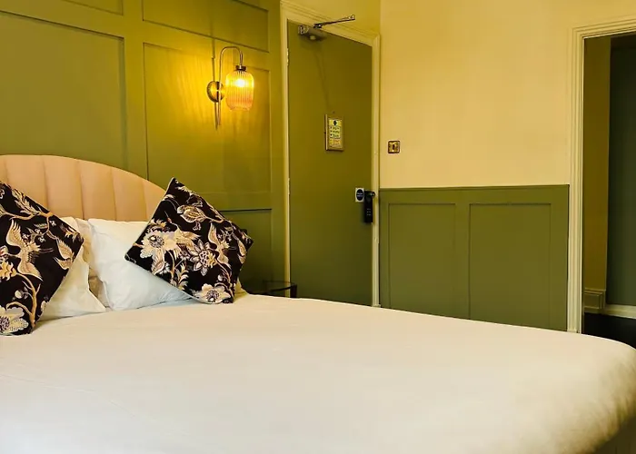 The At Cheltenham Parade