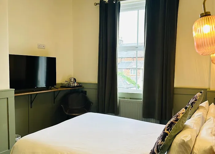 The At Cheltenham Parade Hotel