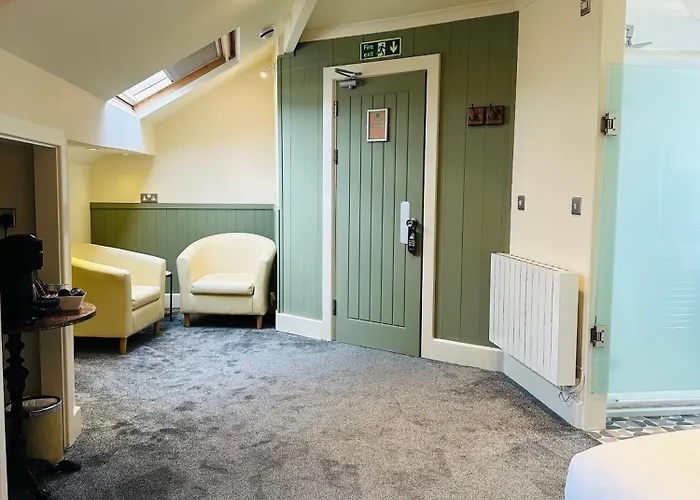 The At Cheltenham Parade 4* Harrogate