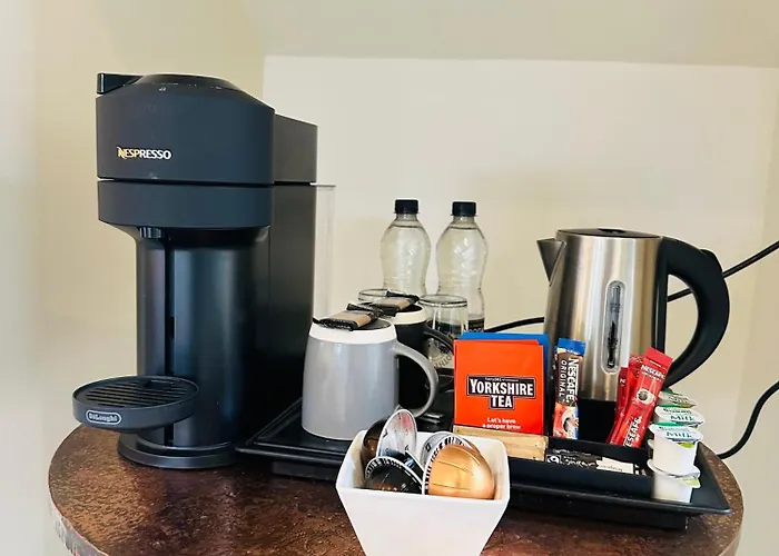 Hotel The At Cheltenham Parade 4*