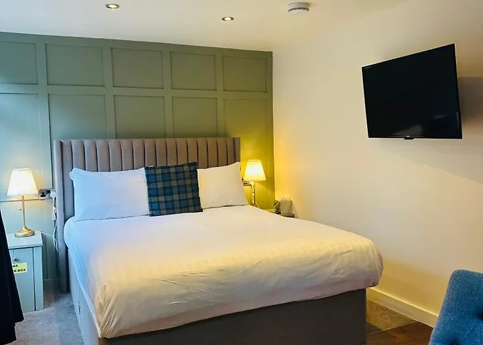 The At Cheltenham Parade Hotel