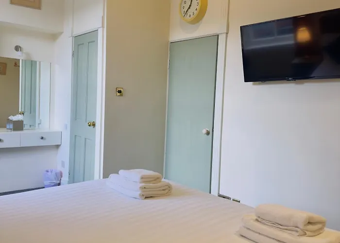 The At Cheltenham Parade Harrogate