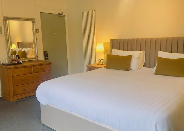 The At Cheltenham Parade Hotel Harrogate