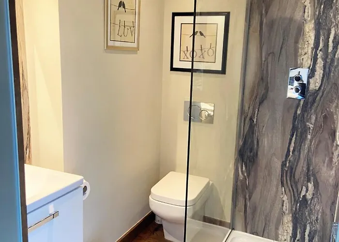 The At Cheltenham Parade