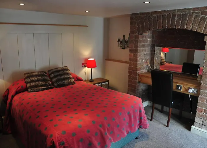 The At Cheltenham Parade Hotel 4*